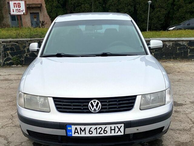 Серый Фольксваген Пассат, объемом двигателя 1.8 л и пробегом 370 тыс. км за 3100 $, фото 1 на Automoto.ua