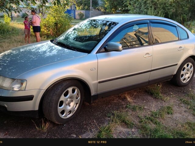 Серый Фольксваген Пассат, объемом двигателя 1.9 л и пробегом 410 тыс. км за 3400 $, фото 1 на Automoto.ua