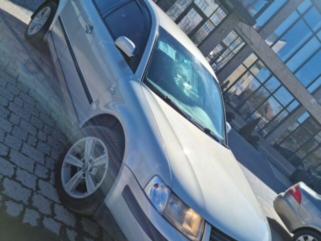 Серый Фольксваген Пассат, объемом двигателя 0 л и пробегом 240 тыс. км за 8000 $, фото 1 на Automoto.ua