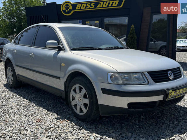 Сірий Фольксваген Пассат, об'ємом двигуна 1.8 л та пробігом 268 тис. км за 4200 $, фото 1 на Automoto.ua