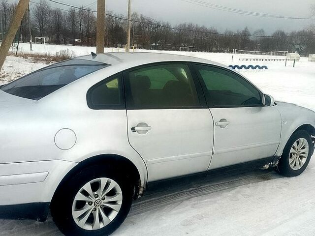 Серый Фольксваген Пассат, объемом двигателя 1.8 л и пробегом 370 тыс. км за 3500 $, фото 1 на Automoto.ua