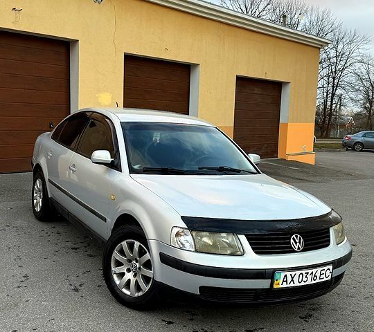 Сірий Фольксваген Пассат, об'ємом двигуна 1.9 л та пробігом 235 тис. км за 3800 $, фото 1 на Automoto.ua