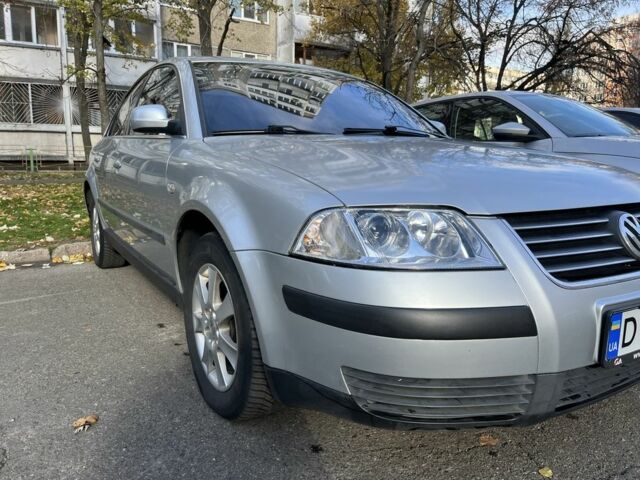 Сірий Фольксваген Пассат, об'ємом двигуна 1.6 л та пробігом 248 тис. км за 5200 $, фото 1 на Automoto.ua