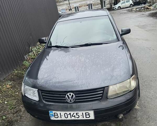 Серый Фольксваген Пассат, объемом двигателя 1.9 л и пробегом 410 тыс. км за 3700 $, фото 1 на Automoto.ua