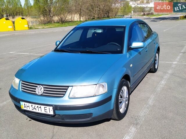 Сірий Фольксваген Пассат, об'ємом двигуна 0 л та пробігом 229 тис. км за 3800 $, фото 1 на Automoto.ua