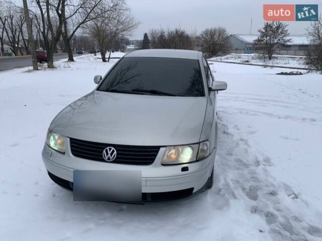 Серый Фольксваген Пассат, объемом двигателя 2.8 л и пробегом 233 тыс. км за 3299 $, фото 1 на Automoto.ua