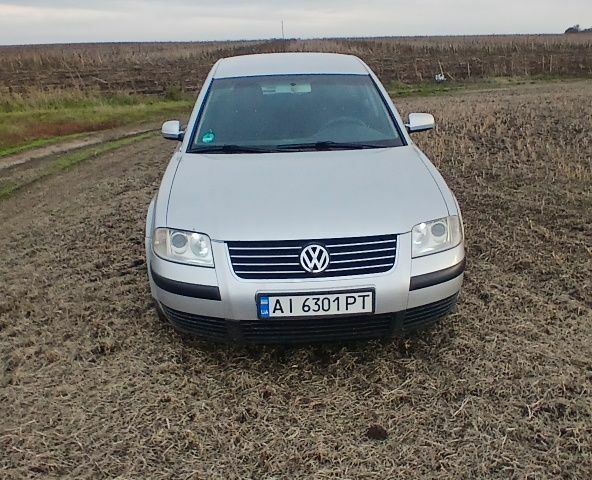 Сірий Фольксваген Пассат, об'ємом двигуна 1.6 л та пробігом 198 тис. км за 3500 $, фото 1 на Automoto.ua