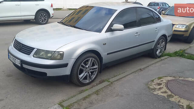Серый Фольксваген Пассат, объемом двигателя 1.78 л и пробегом 406 тыс. км за 4500 $, фото 1 на Automoto.ua
