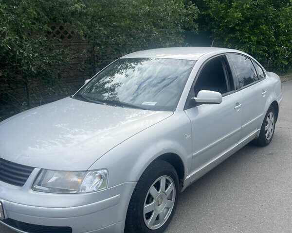 Серый Фольксваген Пассат, объемом двигателя 1.9 л и пробегом 318 тыс. км за 4200 $, фото 1 на Automoto.ua