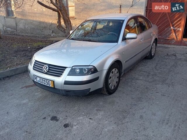Серый Фольксваген Пассат, объемом двигателя 1.6 л и пробегом 220 тыс. км за 4750 $, фото 1 на Automoto.ua