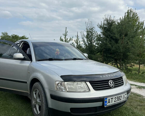 Серый Фольксваген Пассат, объемом двигателя 1.78 л и пробегом 245 тыс. км за 3500 $, фото 1 на Automoto.ua