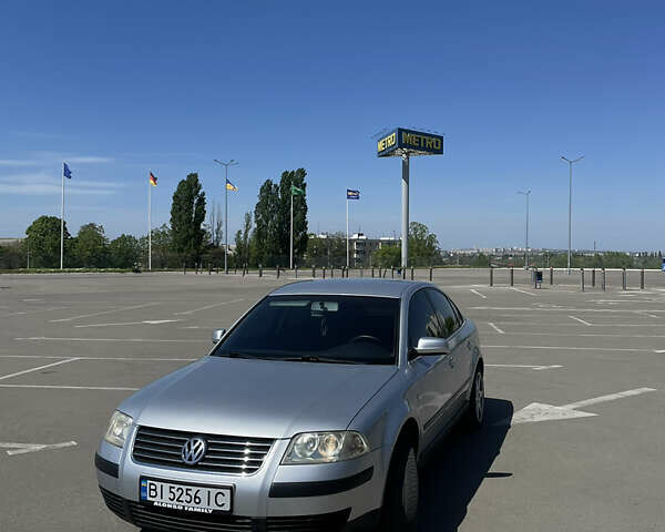 Серый Фольксваген Пассат, объемом двигателя 1.6 л и пробегом 227 тыс. км за 4500 $, фото 1 на Automoto.ua