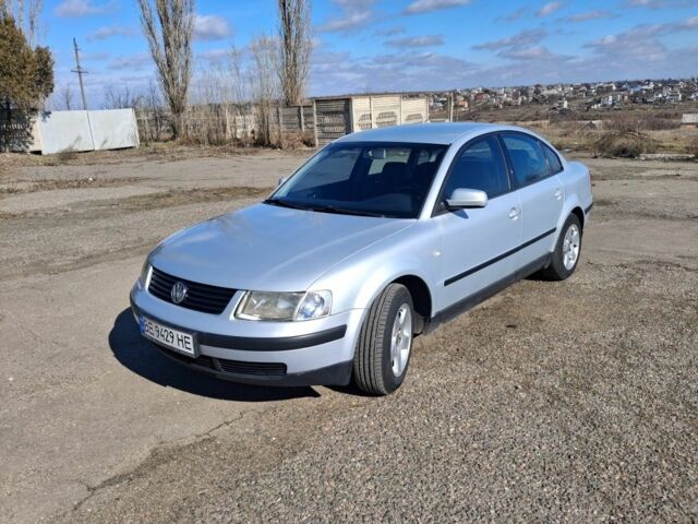 Сірий Фольксваген Пассат, об'ємом двигуна 1.8 л та пробігом 420 тис. км за 3500 $, фото 1 на Automoto.ua