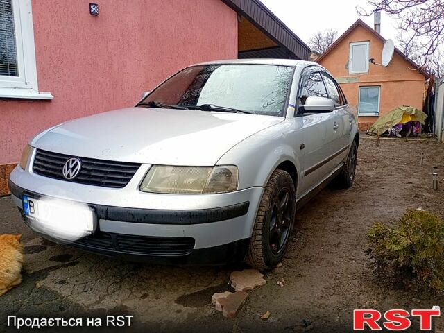 Серый Фольксваген Пассат, объемом двигателя 1.9 л и пробегом 400 тыс. км за 3000 $, фото 1 на Automoto.ua