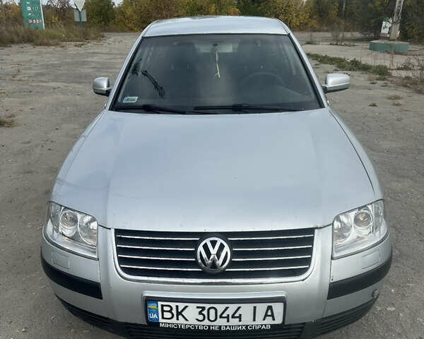 Серый Фольксваген Пассат, объемом двигателя 1.9 л и пробегом 280 тыс. км за 3350 $, фото 1 на Automoto.ua