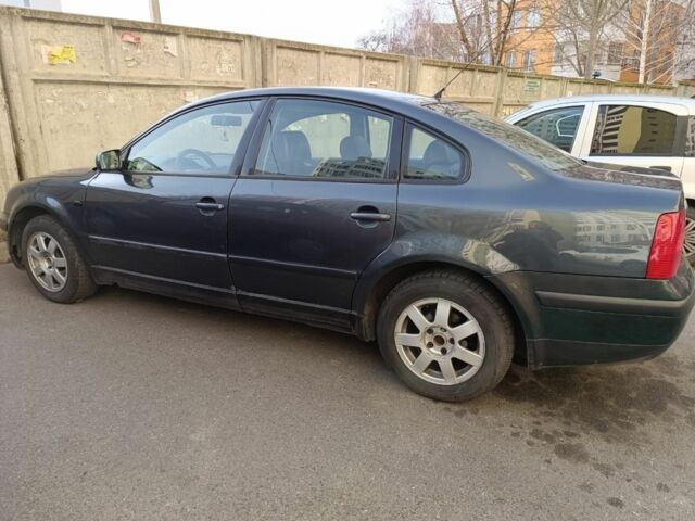 Серый Фольксваген Пассат, объемом двигателя 2.3 л и пробегом 20 тыс. км за 3200 $, фото 1 на Automoto.ua