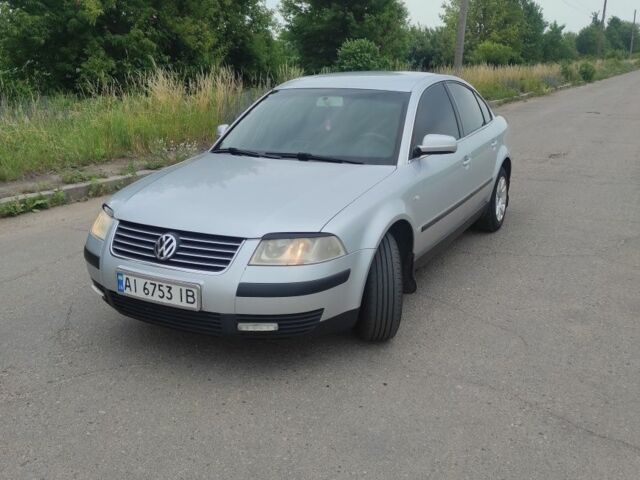 Серый Фольксваген Пассат, объемом двигателя 1.6 л и пробегом 328 тыс. км за 4500 $, фото 1 на Automoto.ua