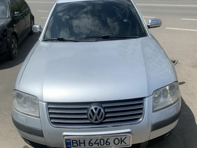 Серый Фольксваген Пассат, объемом двигателя 2.5 л и пробегом 320 тыс. км за 4500 $, фото 1 на Automoto.ua