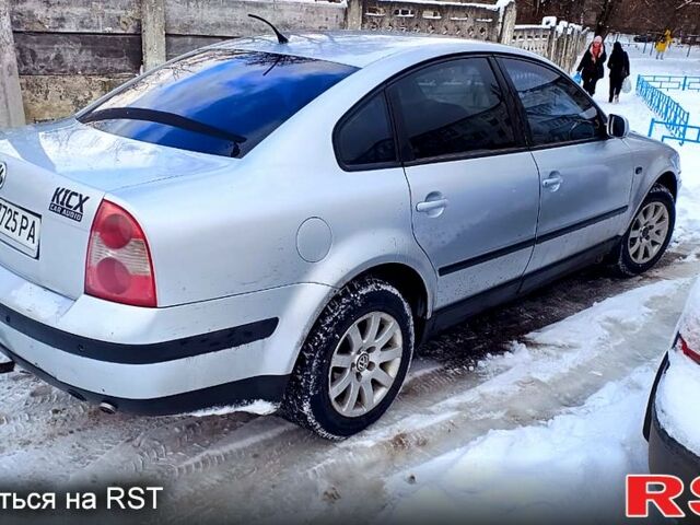 Серый Фольксваген Пассат, объемом двигателя 1.8 л и пробегом 350 тыс. км за 3200 $, фото 1 на Automoto.ua