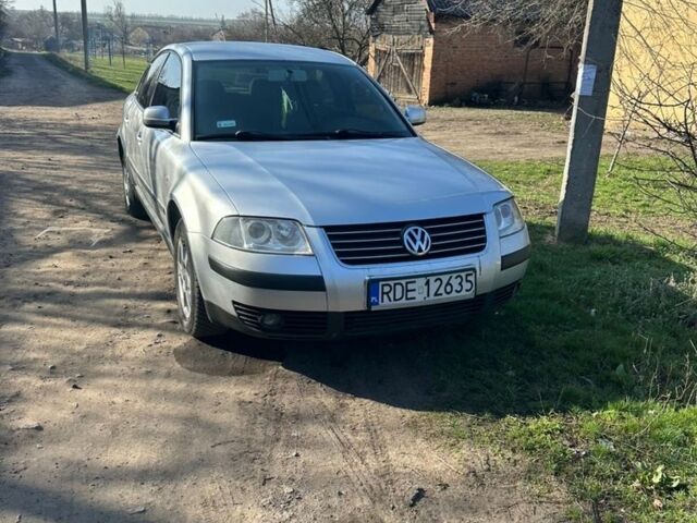Серый Фольксваген Пассат, объемом двигателя 1.9 л и пробегом 412 тыс. км за 2257 $, фото 1 на Automoto.ua