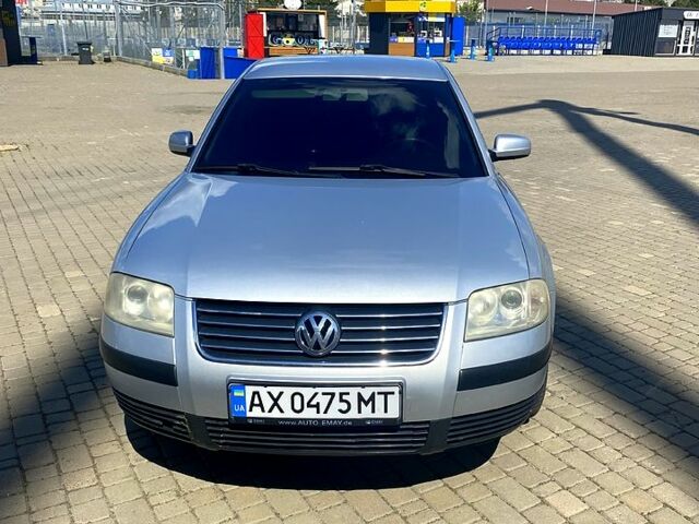 Серый Фольксваген Пассат, объемом двигателя 2 л и пробегом 250 тыс. км за 4700 $, фото 1 на Automoto.ua