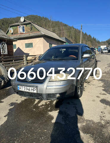 Серый Фольксваген Пассат, объемом двигателя 2.5 л и пробегом 300 тыс. км за 3800 $, фото 1 на Automoto.ua