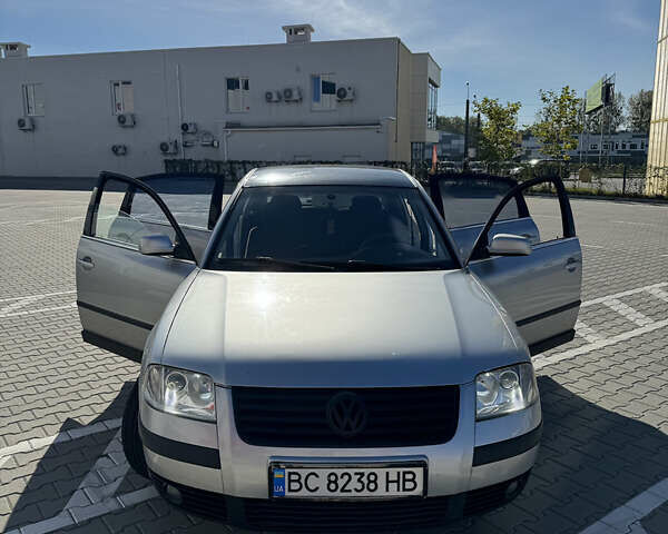 Серый Фольксваген Пассат, объемом двигателя 1.8 л и пробегом 266 тыс. км за 4800 $, фото 1 на Automoto.ua