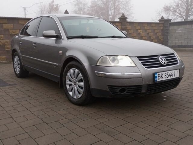 Серый Фольксваген Пассат, объемом двигателя 1.8 л и пробегом 470 тыс. км за 3600 $, фото 1 на Automoto.ua