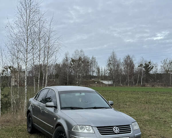 Серый Фольксваген Пассат, объемом двигателя 1.8 л и пробегом 440 тыс. км за 3199 $, фото 1 на Automoto.ua