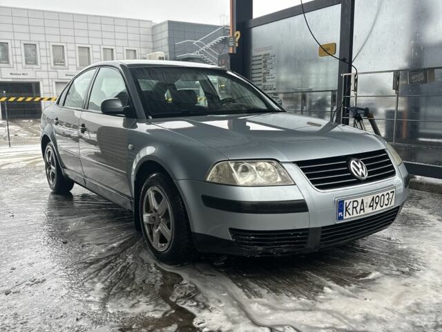 Серый Фольксваген Пассат, объемом двигателя 1.9 л и пробегом 354 тыс. км за 2400 $, фото 1 на Automoto.ua