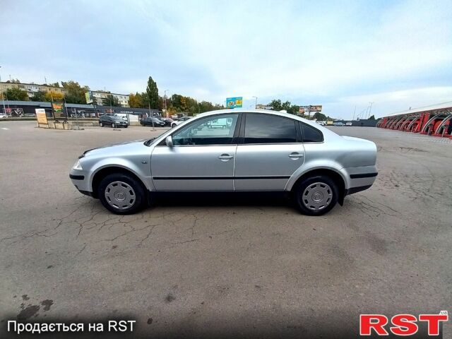 Сірий Фольксваген Пассат, об'ємом двигуна 2 л та пробігом 288 тис. км за 3800 $, фото 1 на Automoto.ua