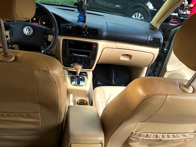 Серый Фольксваген Пассат, объемом двигателя 1.8 л и пробегом 0 тыс. км за 3900 $, фото 1 на Automoto.ua