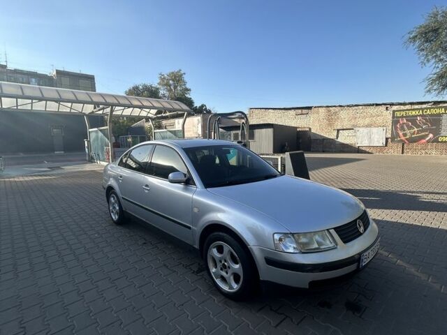 Сірий Фольксваген Пассат, об'ємом двигуна 1.6 л та пробігом 360 тис. км за 4250 $, фото 1 на Automoto.ua