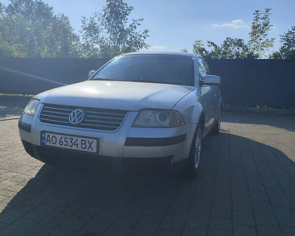Серый Фольксваген Пассат, объемом двигателя 1.6 л и пробегом 375 тыс. км за 3000 $, фото 1 на Automoto.ua