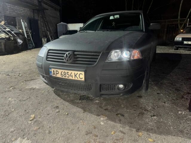 Сірий Фольксваген Пассат, об'ємом двигуна 2.5 л та пробігом 327 тис. км за 2000 $, фото 1 на Automoto.ua