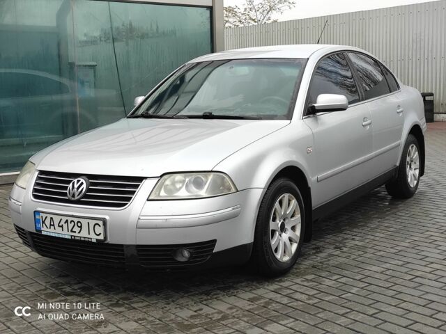 Серый Фольксваген Пассат, объемом двигателя 1.8 л и пробегом 250 тыс. км за 3600 $, фото 1 на Automoto.ua