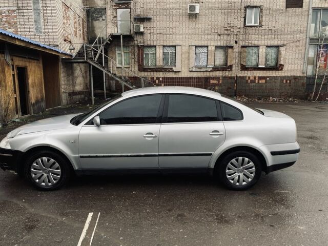 Серый Фольксваген Пассат, объемом двигателя 1.9 л и пробегом 415 тыс. км за 1806 $, фото 1 на Automoto.ua