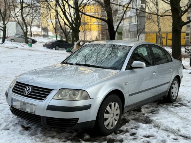 Серый Фольксваген Пассат, объемом двигателя 1.9 л и пробегом 250 тыс. км за 2350 $, фото 1 на Automoto.ua