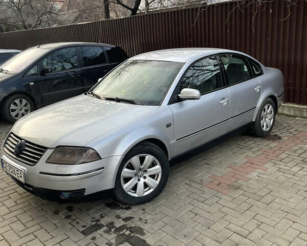 Сірий Фольксваген Пассат, об'ємом двигуна 2.5 л та пробігом 250 тис. км за 4500 $, фото 1 на Automoto.ua