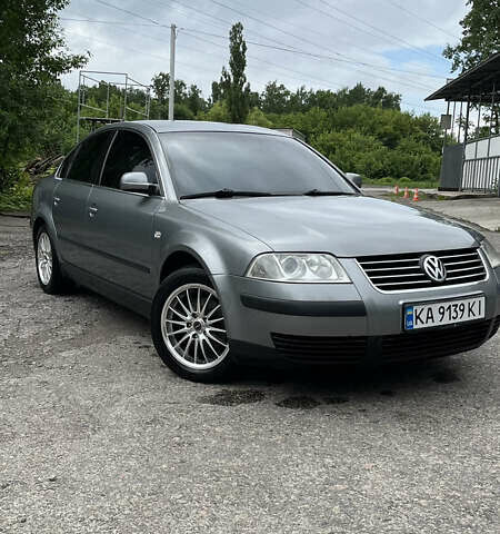 Серый Фольксваген Пассат, объемом двигателя 1.6 л и пробегом 380 тыс. км за 5100 $, фото 1 на Automoto.ua