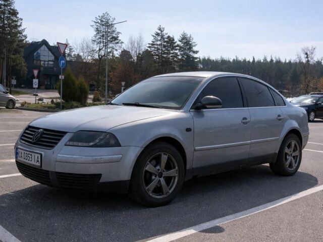 Серый Фольксваген Пассат, объемом двигателя 1.9 л и пробегом 330 тыс. км за 3800 $, фото 1 на Automoto.ua