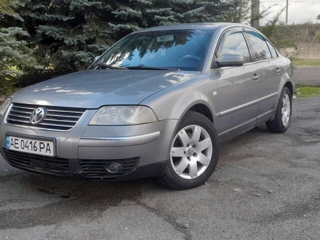 Серый Фольксваген Пассат, объемом двигателя 2.5 л и пробегом 320 тыс. км за 4500 $, фото 1 на Automoto.ua