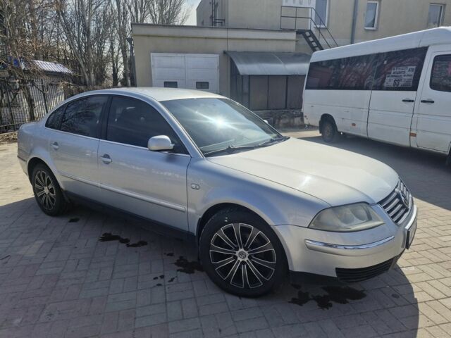 Серый Фольксваген Пассат, объемом двигателя 1.8 л и пробегом 318 тыс. км за 5200 $, фото 1 на Automoto.ua