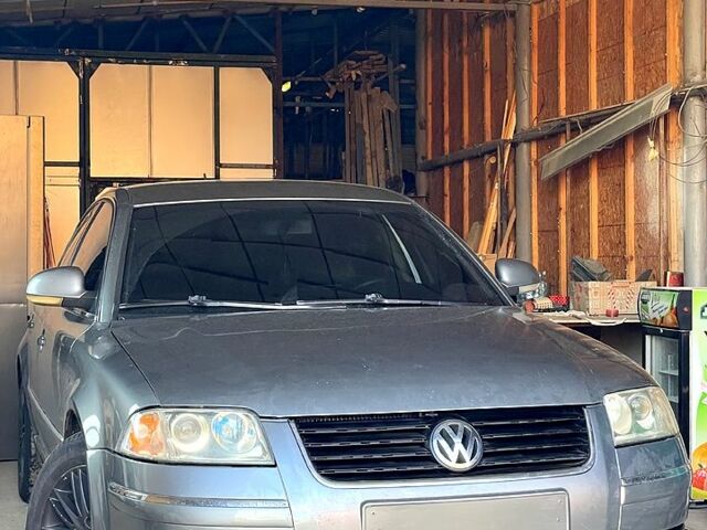 Сірий Фольксваген Пассат, об'ємом двигуна 1.8 л та пробігом 314 тис. км за 4600 $, фото 1 на Automoto.ua