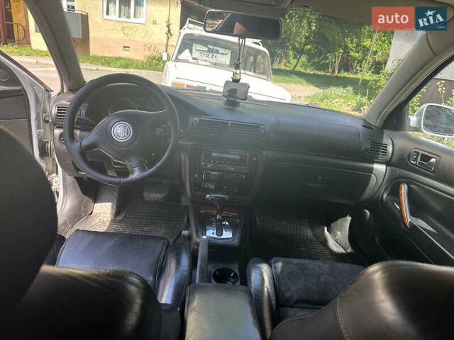 Серый Фольксваген Пассат, объемом двигателя 1.78 л и пробегом 250 тыс. км за 2800 $, фото 1 на Automoto.ua