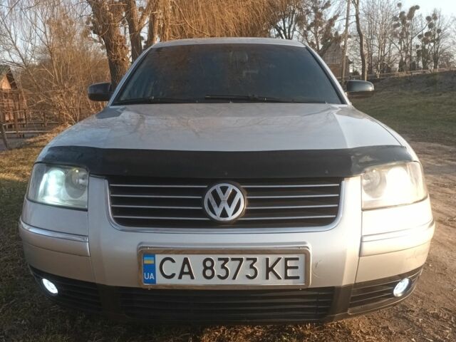 Серый Фольксваген Пассат, объемом двигателя 1.8 л и пробегом 388 тыс. км за 3700 $, фото 1 на Automoto.ua