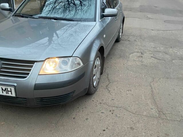 Серый Фольксваген Пассат, объемом двигателя 1.6 л и пробегом 271 тыс. км за 5200 $, фото 1 на Automoto.ua