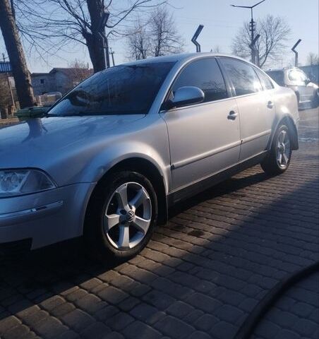 Серый Фольксваген Пассат, объемом двигателя 1.78 л и пробегом 438 тыс. км за 4000 $, фото 1 на Automoto.ua