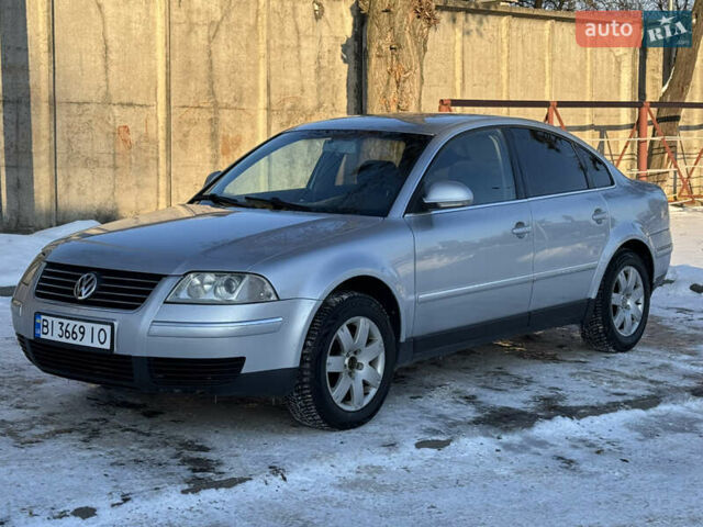 Серый Фольксваген Пассат, объемом двигателя 2.77 л и пробегом 355 тыс. км за 3850 $, фото 1 на Automoto.ua