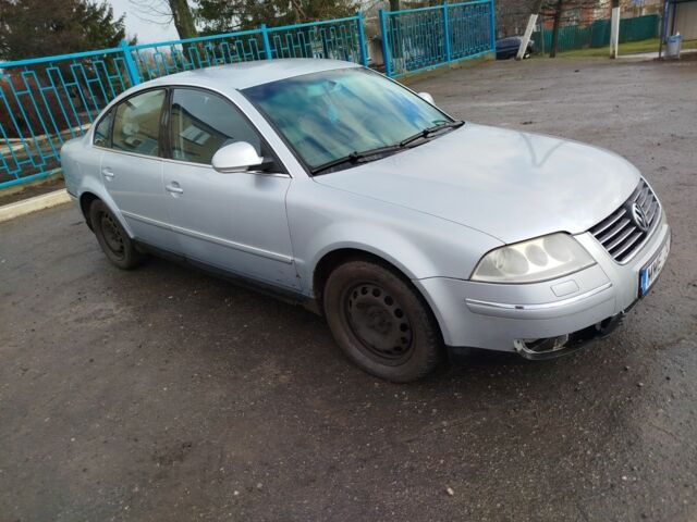 Серый Фольксваген Пассат, объемом двигателя 2.5 л и пробегом 264 тыс. км за 1750 $, фото 1 на Automoto.ua